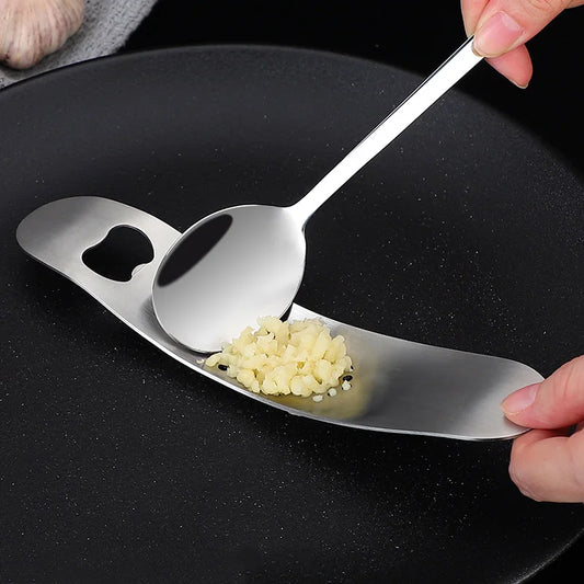 DecorBites™ Garlic Press - Kitchen Gadget for Vegetables and Fruits