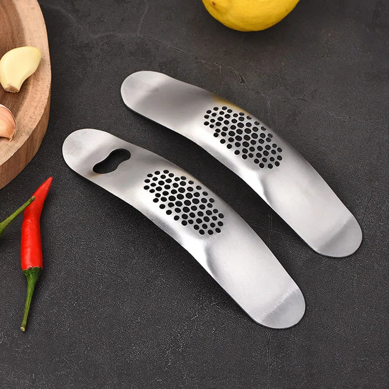 DecorBites™ Garlic Press - Kitchen Gadget for Vegetables and Fruits